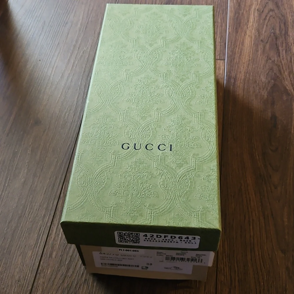 GUCCI INTERLOCKING G LEATHER SLIDES WHITE SIZE EU 38 - Picture 7 of 16
